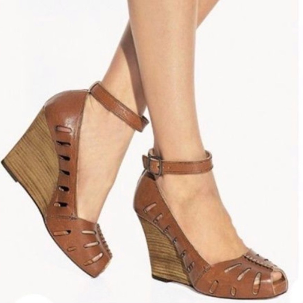 Frye Gwen Ankle Strap Brown Leather Sandals sz 9